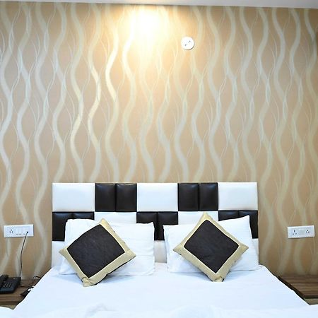 Super Hotel O Glance Inn Патна Екстер'єр фото